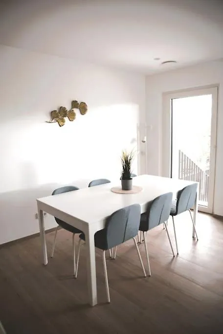 Beautiful Stylish 2Br Apartment In Kirchberg Luxembourg 0*,  Luxembourg
